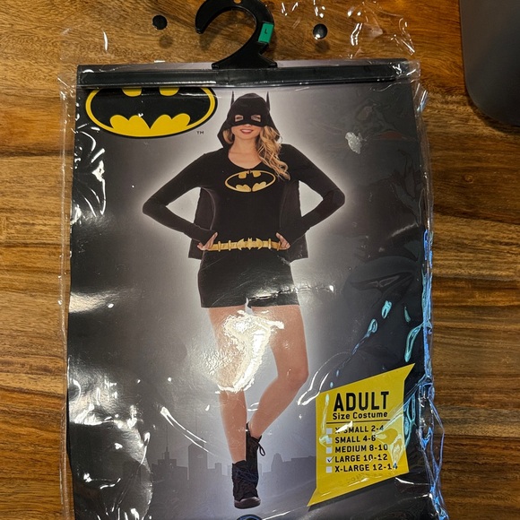 Black Batman Women’s Costume - Picture 1 of 3